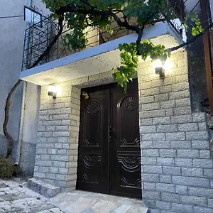 Pensión Luigi, Gjirokastër
